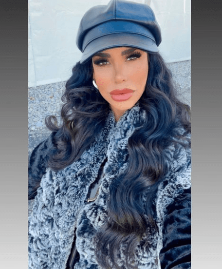 Lis Vega también ha incursionado como cantante y con canciones como ‘Nadie baila con mi swing’, ‘Beibe ven’ y ‘Asere’ ha puesto a bailar a más de uno de sus fans, quienes siguen de cerca su carrera, fotos y aventuras en redes sociales.