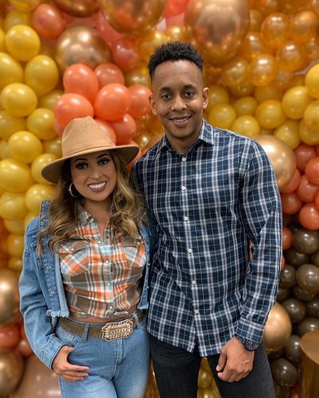 "Darwin, gracias por enseñarme que la persona perfecta puede ser la más imperfecta. Te amo y cuento los días para pasar el resto de mi vida a tu lado", dijo cuando faltaban solo días para convertirse en marido y mujer.
<br>