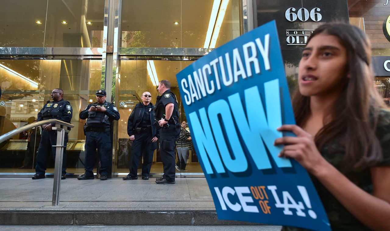 El proyecto de ley para que California sea un estado santuario da un paso más hacia su aprobación
