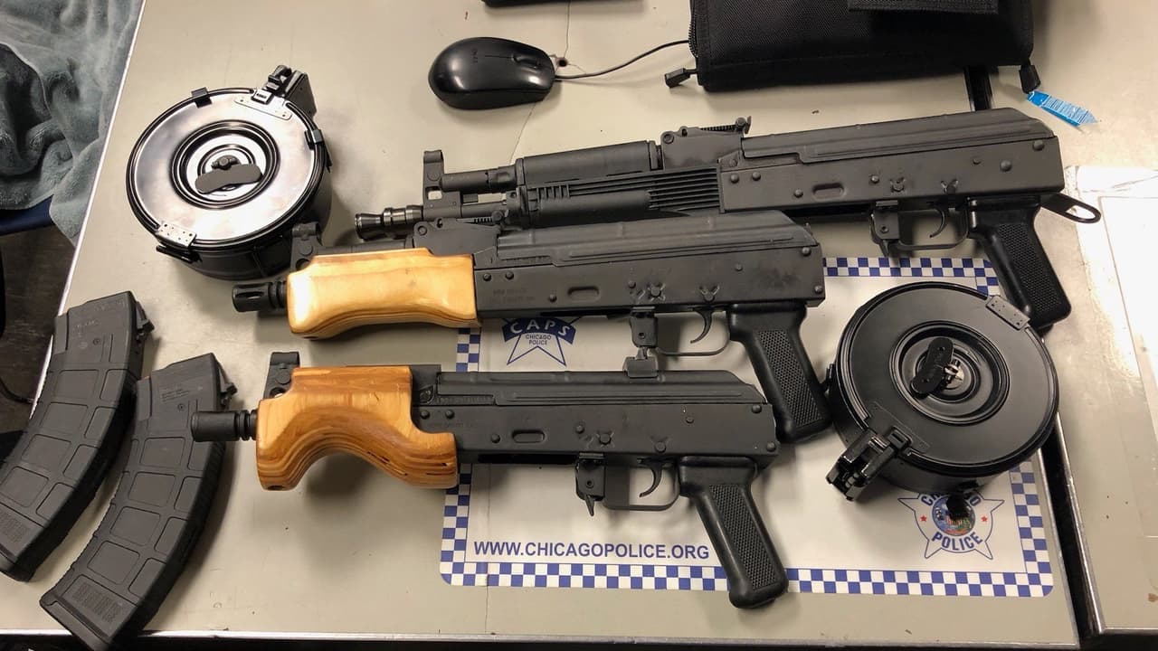 “Tenían malas intenciones”: Detienen en Chicago a unas personas e incautan armas de alto calibre