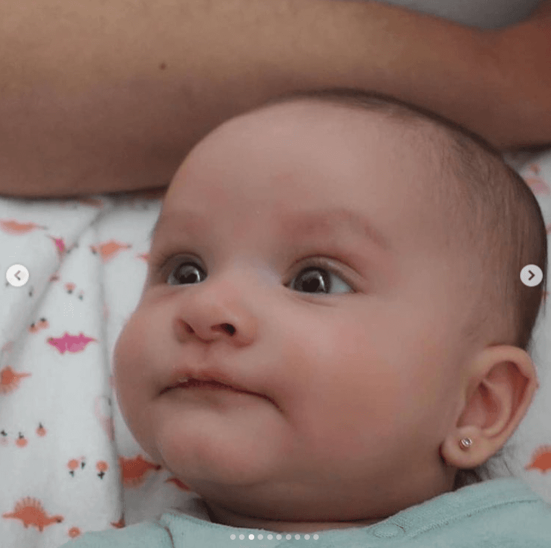 Para otros más, como Rebecca Jones, la pequeña es como su padre, Pedro Antonio Torres: "Lucía, querida, está hermosa y es idéntica a Pedro Antonio. Felicidades", le escribió la actriz.