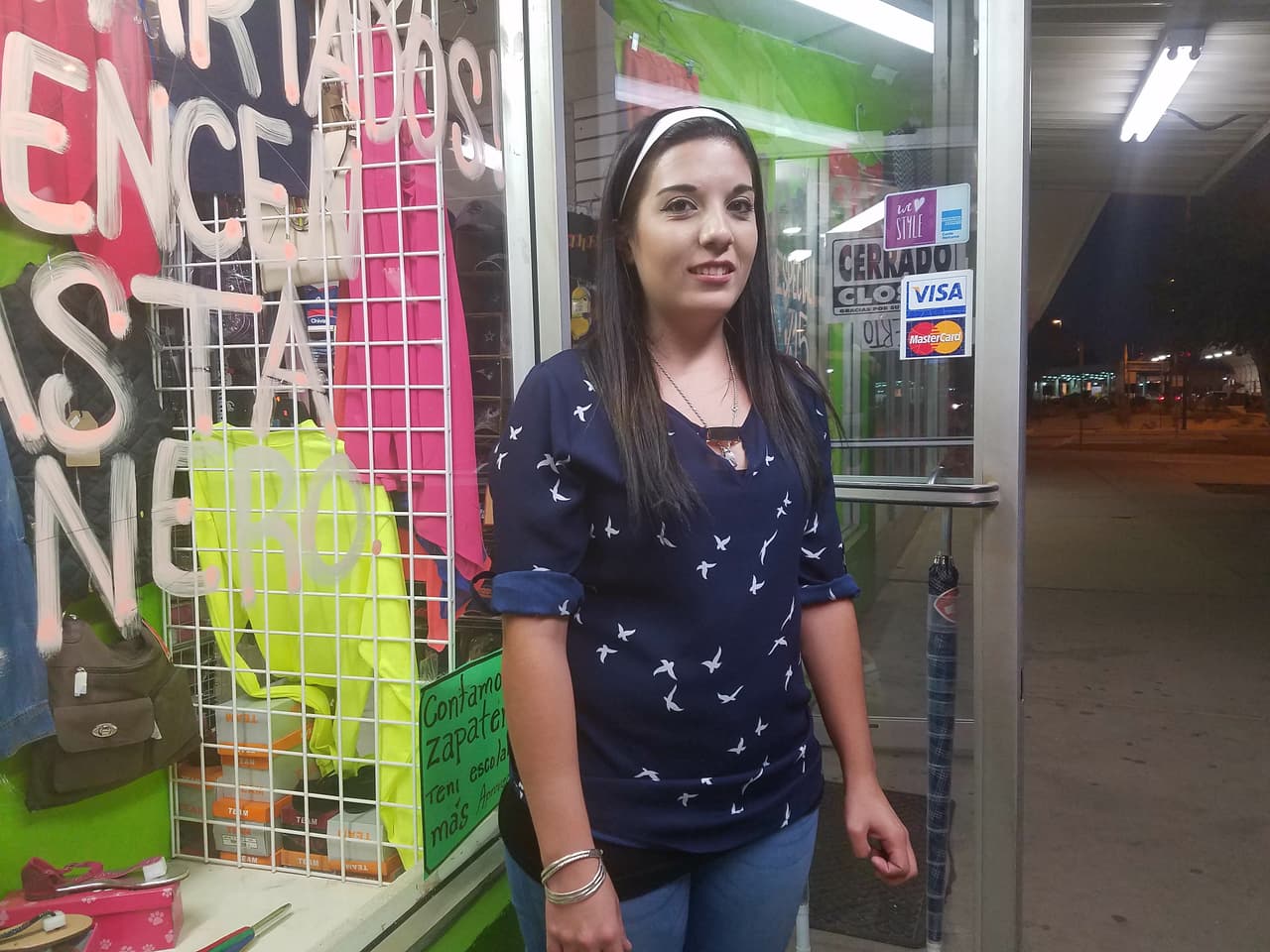 Gabi Félix dice que hace un mes se sorprendió cuando un indocumentado entró en su tienda