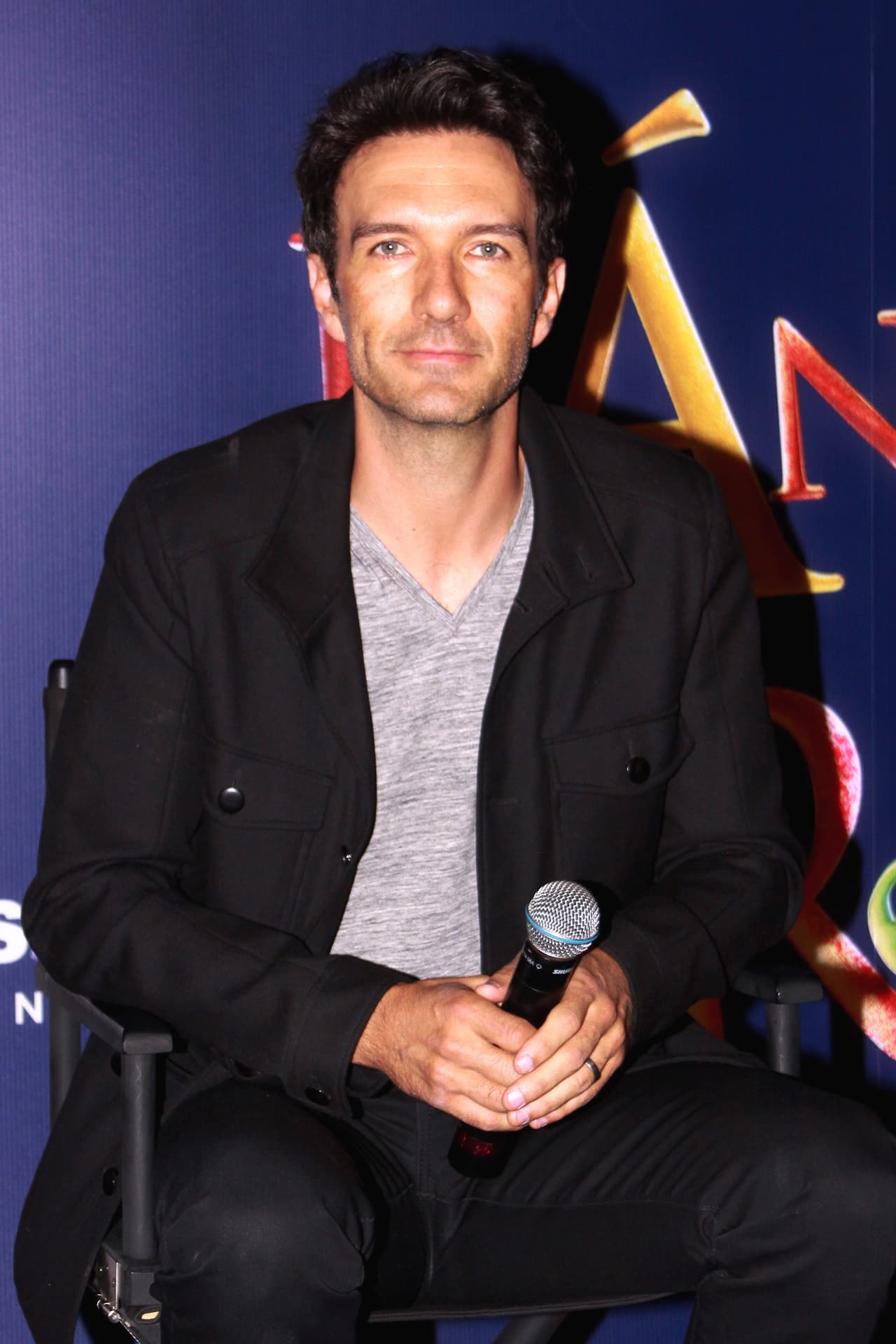 En 2011 mantuvo un breve noviazgo con el 
<b>cantante de rock <a href="https://www.instagram.com/fansleodelozanne/" target="_blank">Leonardo de Lozanne</a></b>. La pareja estuvo junta un par de meses y posteriormente decidieron seguir con su vida por separado.