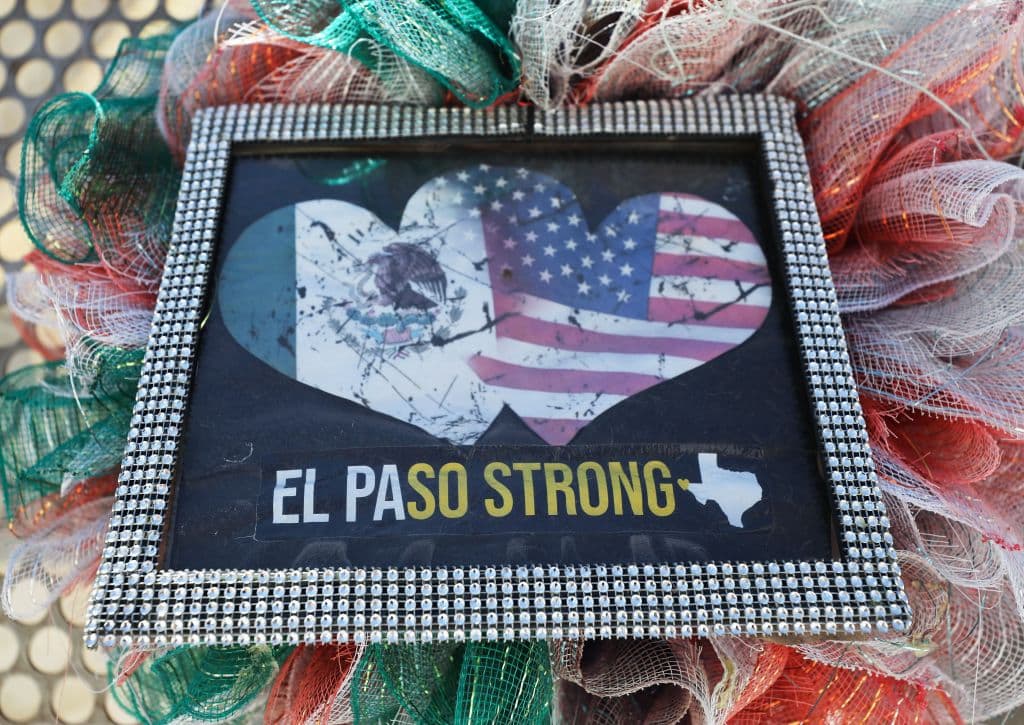 Una mujer que sobrevivió a la masacre de El Paso y era testigo del caso fue deportada a México