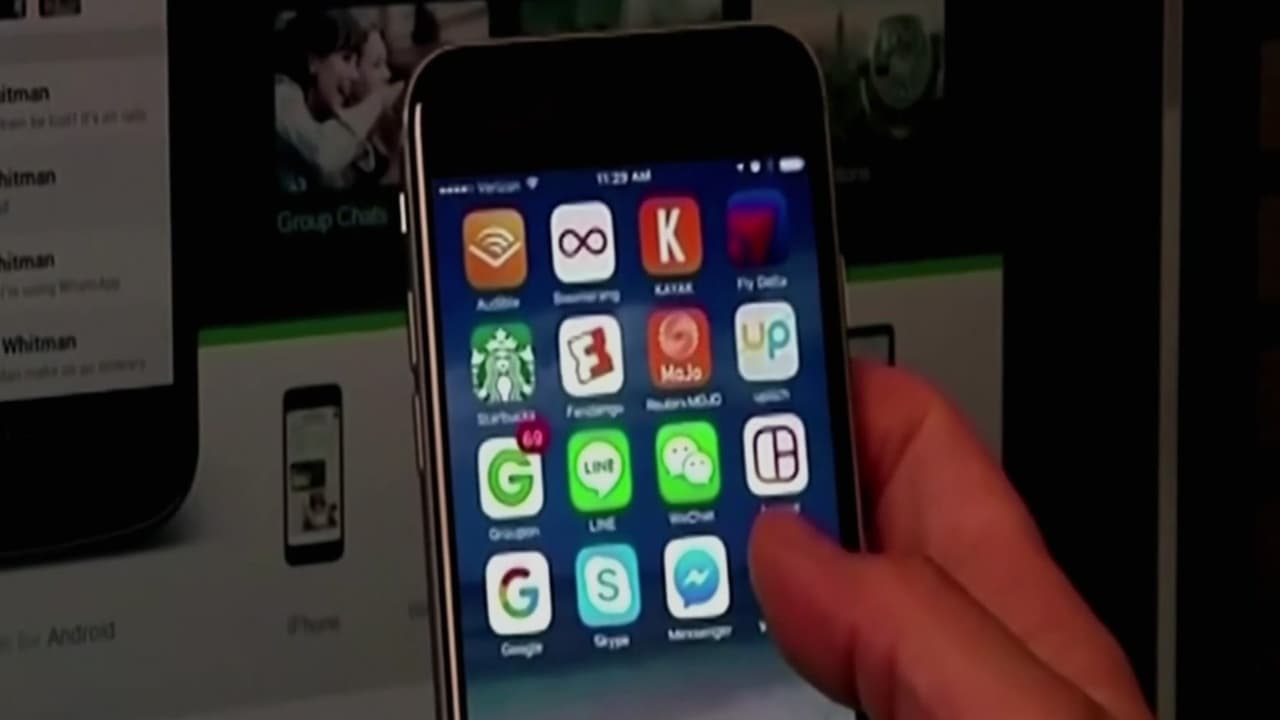 Estafadores se hacen pasar por abogados en Facebook y engañan a usuarios inmigrantes