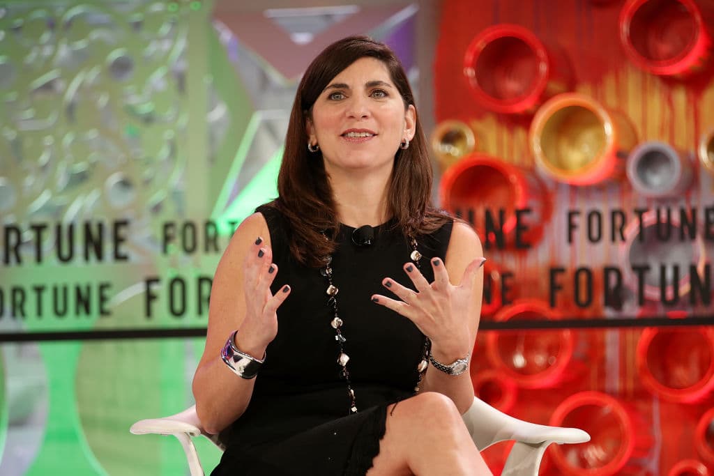 <b>STACEY CUNNINGHAM (35)</b>. En 2018 hizo historia al convertirse en 
<b>la primera presidenta de la bolsa de valores de Nueva York</b>, un cargo nunca ocupado una mujer en los 226 años de historia de la institución. Antes de dirigir el mercado de valores más grande del mundo, se desempeñó como directora de operaciones, supervisando las acciones del mercado bursátil, los derivados de las acciones y los productos negociados en la bolsa.