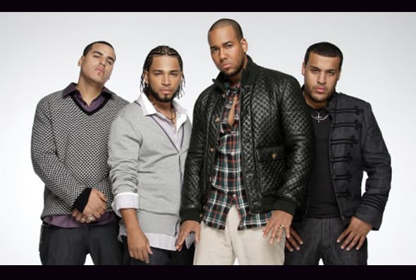 Con temas como 'Obsesión', el grupo se dio a conocer y Romeo se consagró como el compositor de la banda.