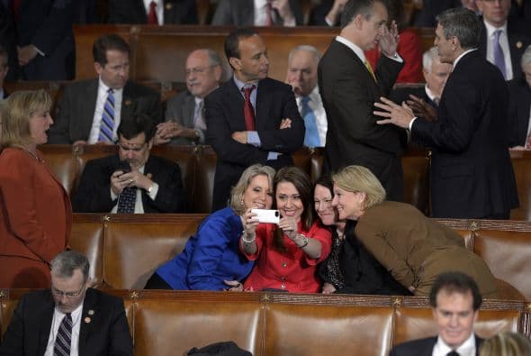 O de sacarse una selfie.