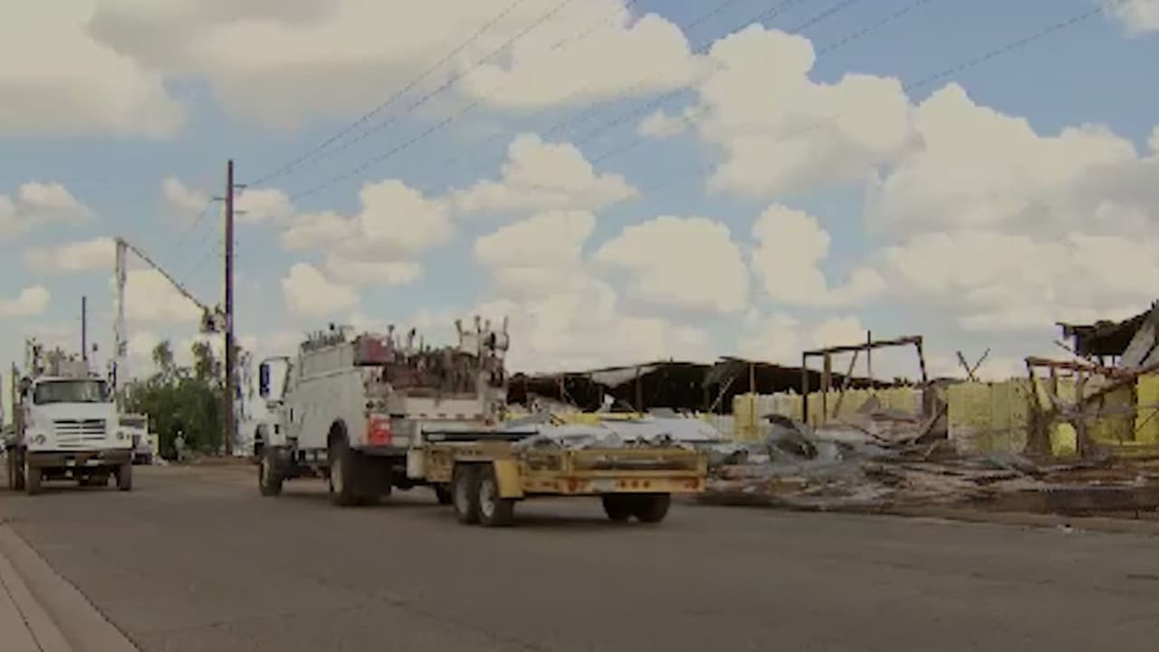 Tormenta deja daños, incendios y a miles de personas sin luz en Phoenix y Tempe