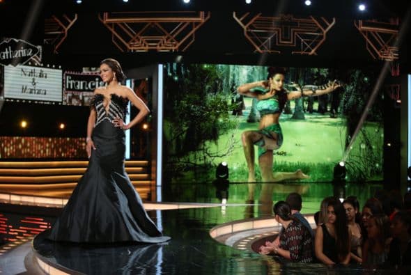 Ahora sí que todas contra todas. ¿Quién ganará? Una semifinal a lo grande con Ale Guzmán, La Arrolladora Banda El Limón y Christian Daniel. Además, animales salvajes y hasta las eliminadas resucitaron. ¿Eres Team Clarissa, Team Nathalia, Team Francisca o Team Catherine?