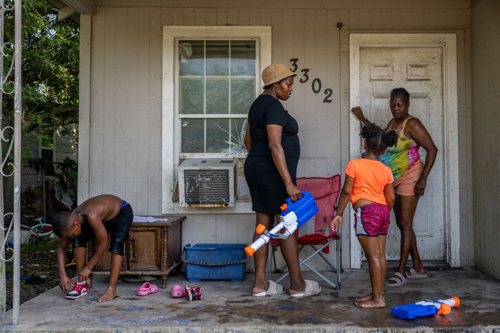 <b>15. Houston, Texas. </b>Esta clasificación la elaboró la organización sin fines de lucro Climate Central. En 2021, también incluyó a Houston entre las peores "
<a href="https://www.univision.com/noticias/medio-ambiente/vivir-calor-temperatura-extrema-ciudades-pueblos-mas-calientes-tierra-fotos">islas de calor urbano</a>" del país, junto con Nueva York o Miami.