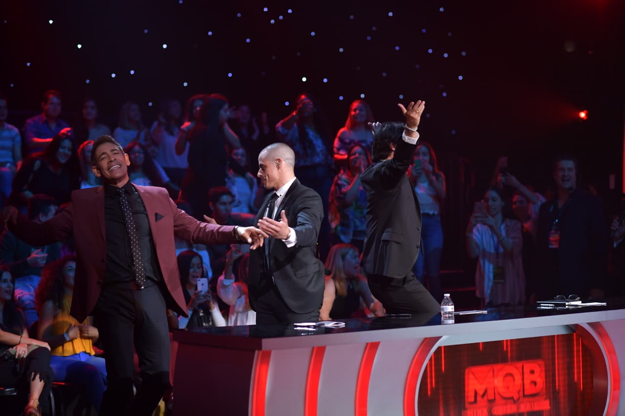 Johnny Lozada y 'Poty' Castillo fueron cómplices en este baile sorpresa.