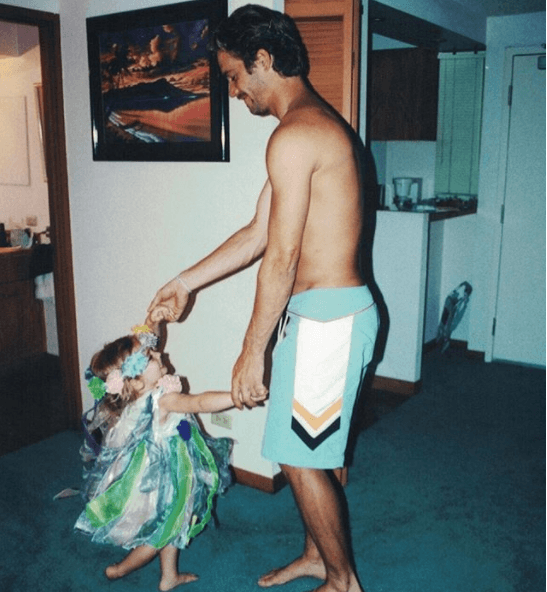 Con esta imagen, Maedow desafió a sus seguidores para hacer algo bueno. De esta manera, invitó a compartir un vídeo o una fotografía de forma aleatoria que denote la amabilidad de las personas y al mismo tiempo, nominar a cuatro personas más para que realicen este mismo desafío. Además, pidió etiquetar a la fundación The Paul Walker Foundation a través del hashtag #PWFdogoodchallenge.