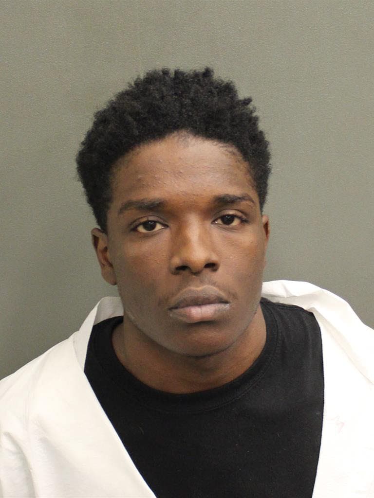 Jaivien Tahjaii Elliott, 19 años.