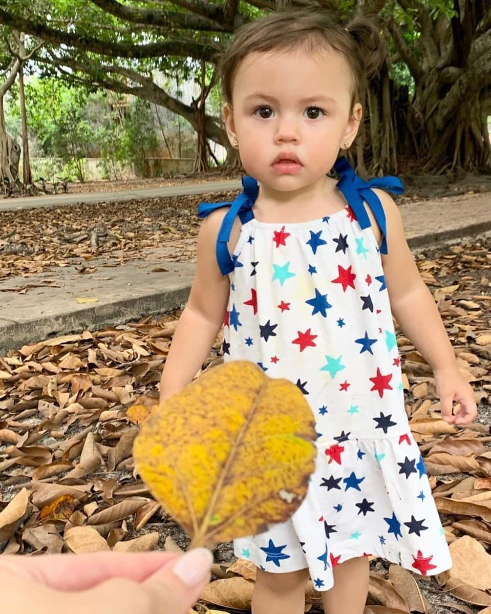 Sus papás y abuelos no se pierden ni un instante de su crecimiento. Estos días soleados se han dedicado a guardar en fotos y videos los más tiernos momentos.