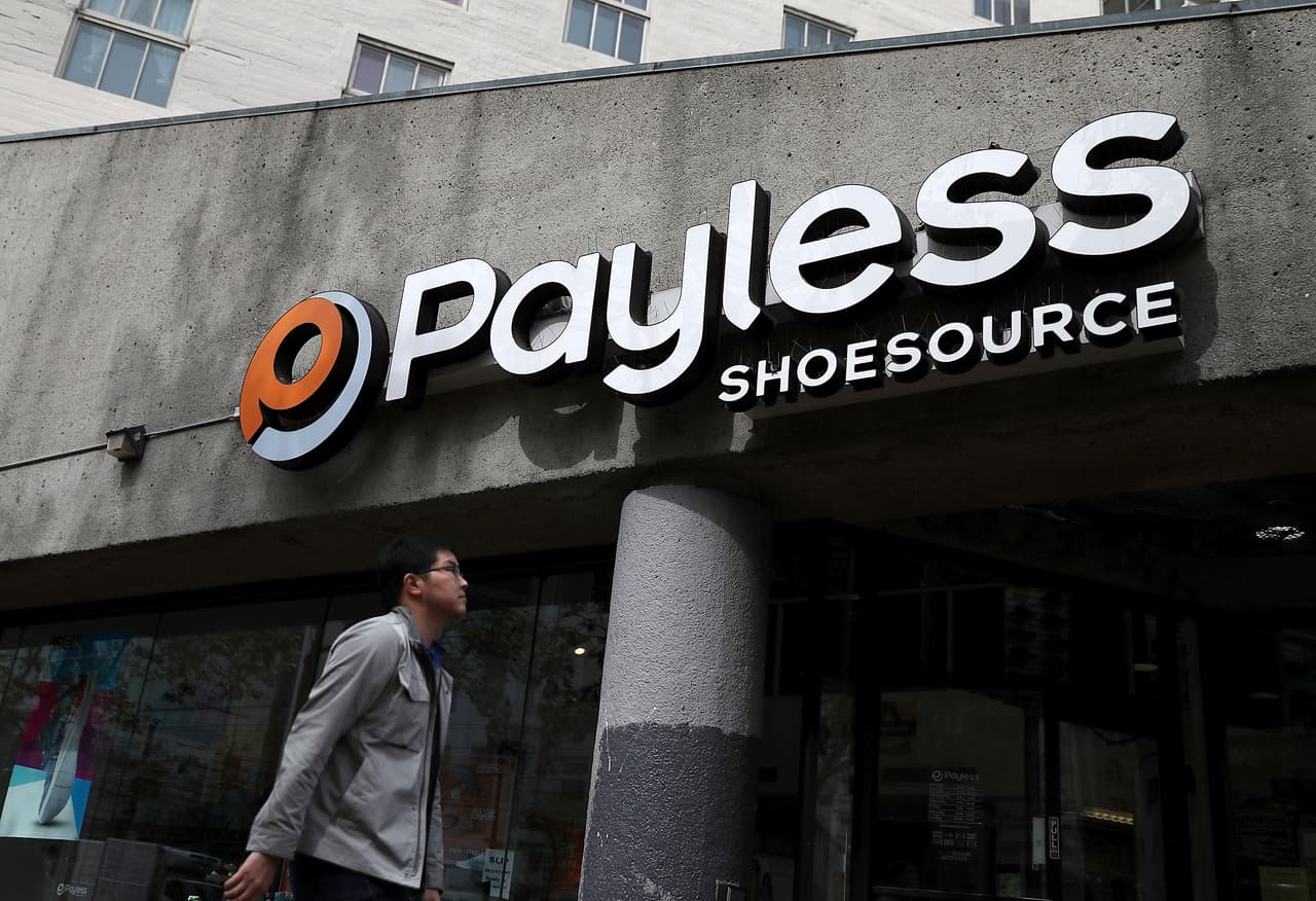<b>Payless Shoesource</b>: la tienda de calzado tiene 4,400 tiendas alrededor del mundo, pero esto cambiará. Ya tienen previsto cerrar entre 800 y 900 tiendas. 
<br>