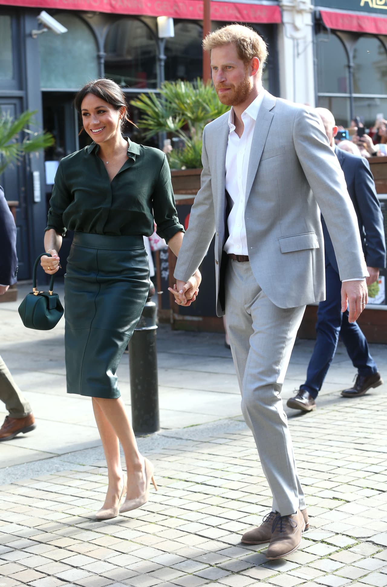 Pero también, podría significar que los duques de Sussex están pasando sus vacaciones en Canadá, donde Meghan vivió cuando era actriz y filmó la serie
<b><a href="https://www.youtube.com/watch?v=qcqRbm56gIs" target="_blank">'Suits'</a></b>, citó Daily Mail.