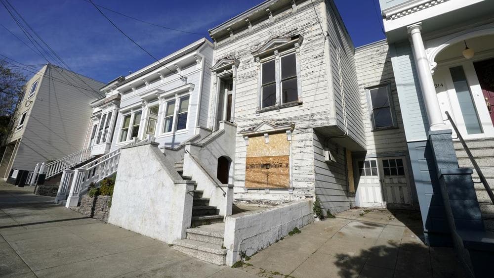 La "peor casa en la mejor cuadra" de San Francisco se vende en $2 millones