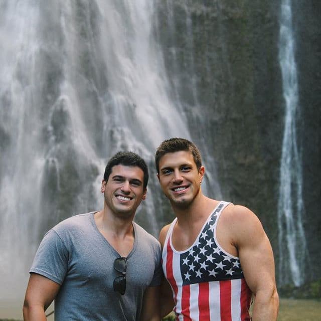 Gio Benitez y Tommy DiDario se dieron el sí.