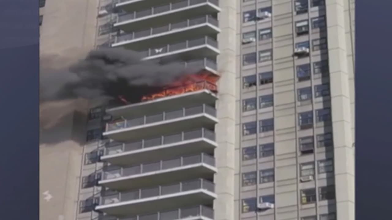 Incendio en un alto edificio en Washington Heights deja un saldo de siete heridos