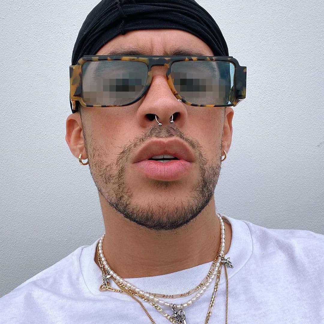 Bad Bunny es uno de los artistas con más candidaturas en Premios Juventud 2020 y en 'El Cuarentema' entra por su canción 'En casita' que grabó junto a Gabriela.