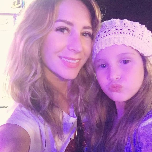 Sin duda Elisa es muy parecida a su mami.