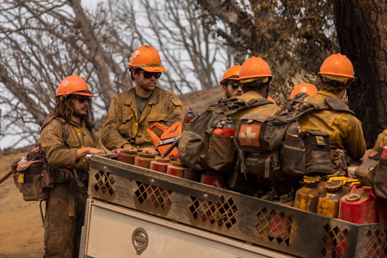 Estado de emergencia: Oak Fire destruye más de 41 casas, quema más de 19,244 acres y alcanza contención del 74%