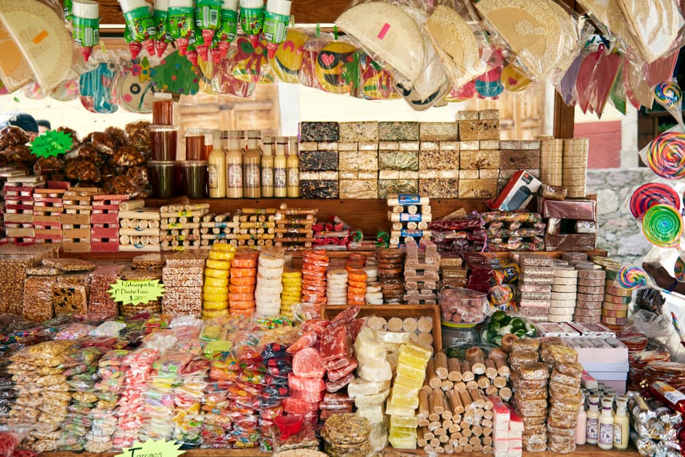 Además, seguramente te fascina algún dulce típico de tu región, como aquellos hechos con nueces, amaranto, dulce de leche, obleas. Te evocan buenas memorias y despiertan tu niño interno.
