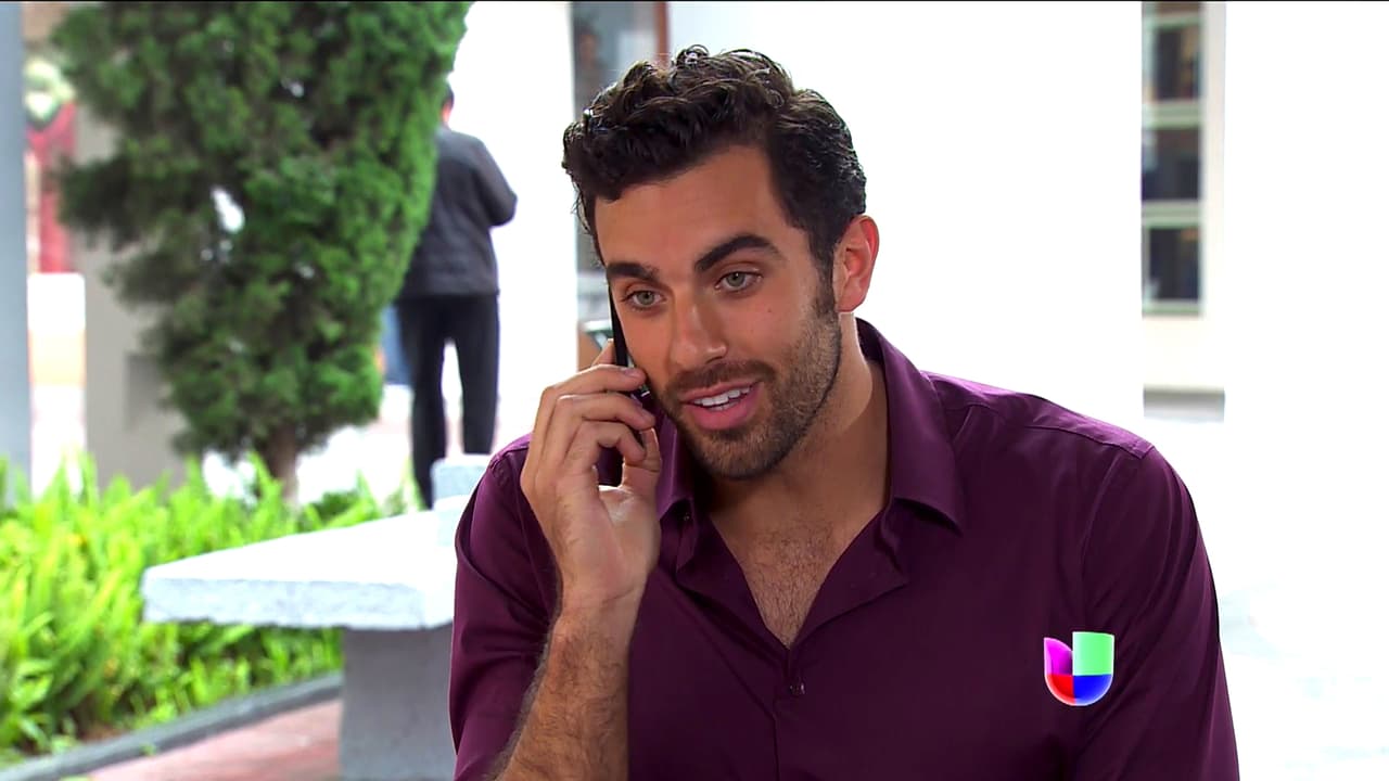 Lo único que quiere es separarte de Regina.