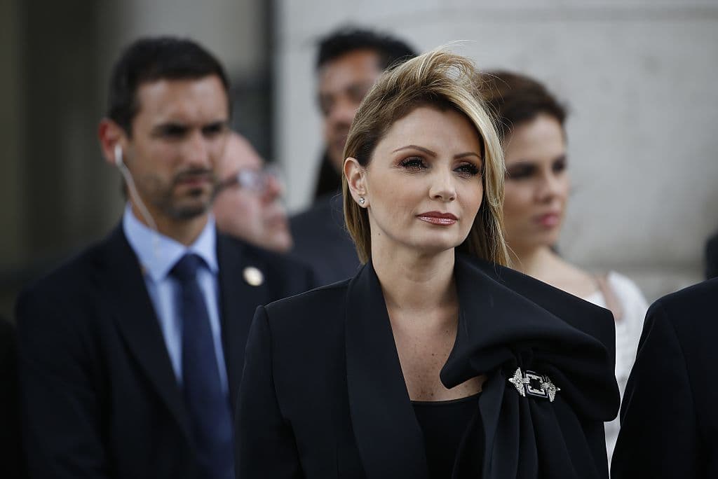 La primera dama Angélica Rivera en una ceremonia por el Día de la Bastilla en París el 14 de julio de 2015.