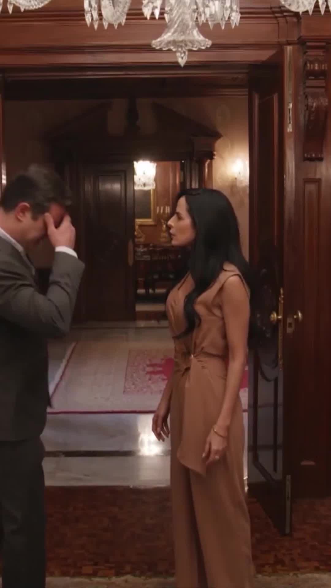 Fausto cuestiona la lealtad de Karen