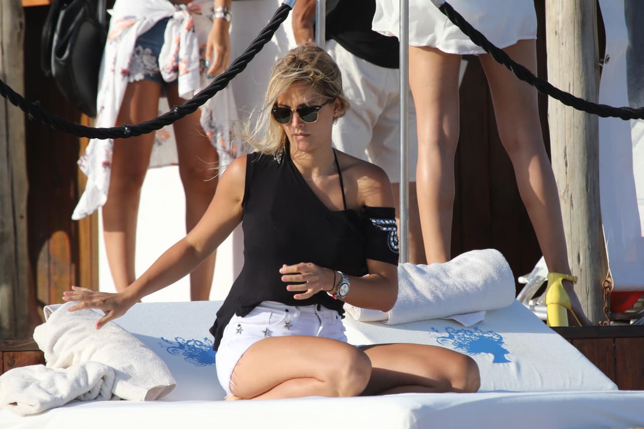 Heidi Clair es una diseñadora que tiene una boutique en Argentina. Además, es de ascendencia uruguaya.