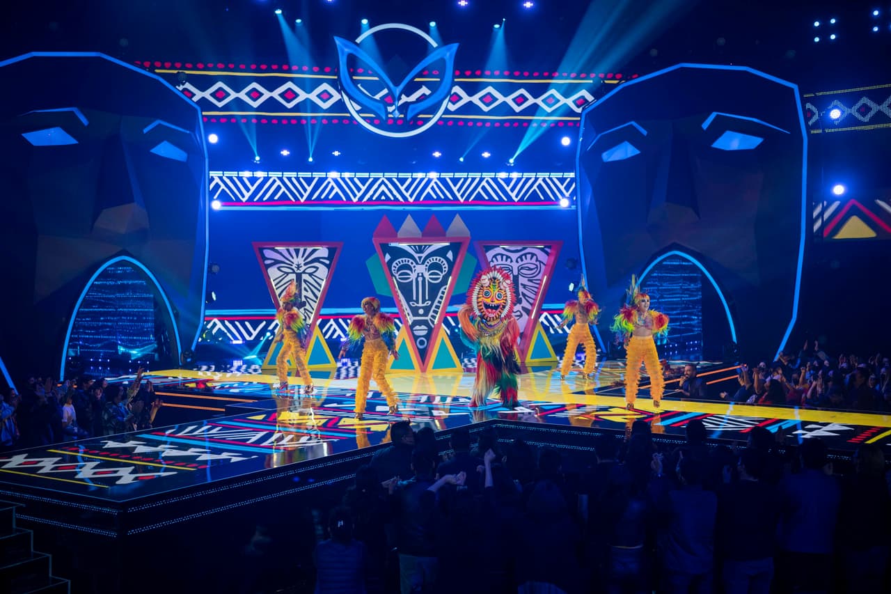 Triki presentó un performance increíble, bailando y cantando el tema ‘Proud Mary’ de Tina Turner. Su desempeño en el escenario dejó impactado al panel, razón por la cual Yuri señaló que podría ser Fernanda Castillo y Galilea Montijo se refirió a Mariana Garza, la ex Timbiriche.