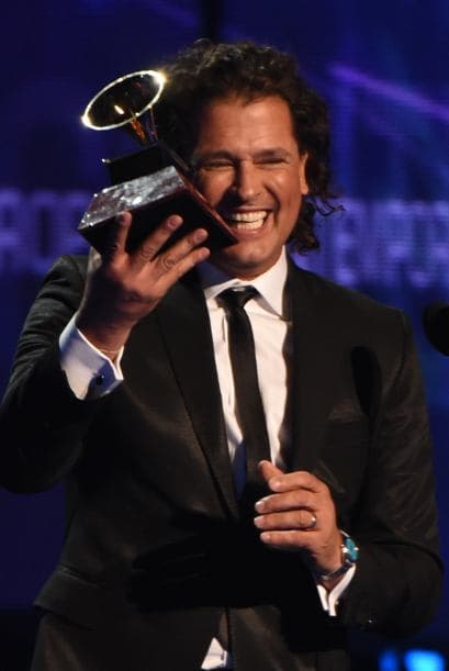 Carlos Vives se llevó el premio por su álbum titulado 'Más corazón profundo'.