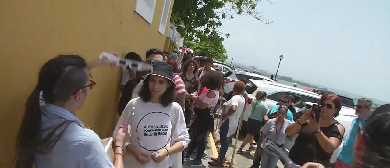 Desde el mediodía decenas fueron a una actividad organizada por la Sociedad de Astronomía de Puerto Rico.