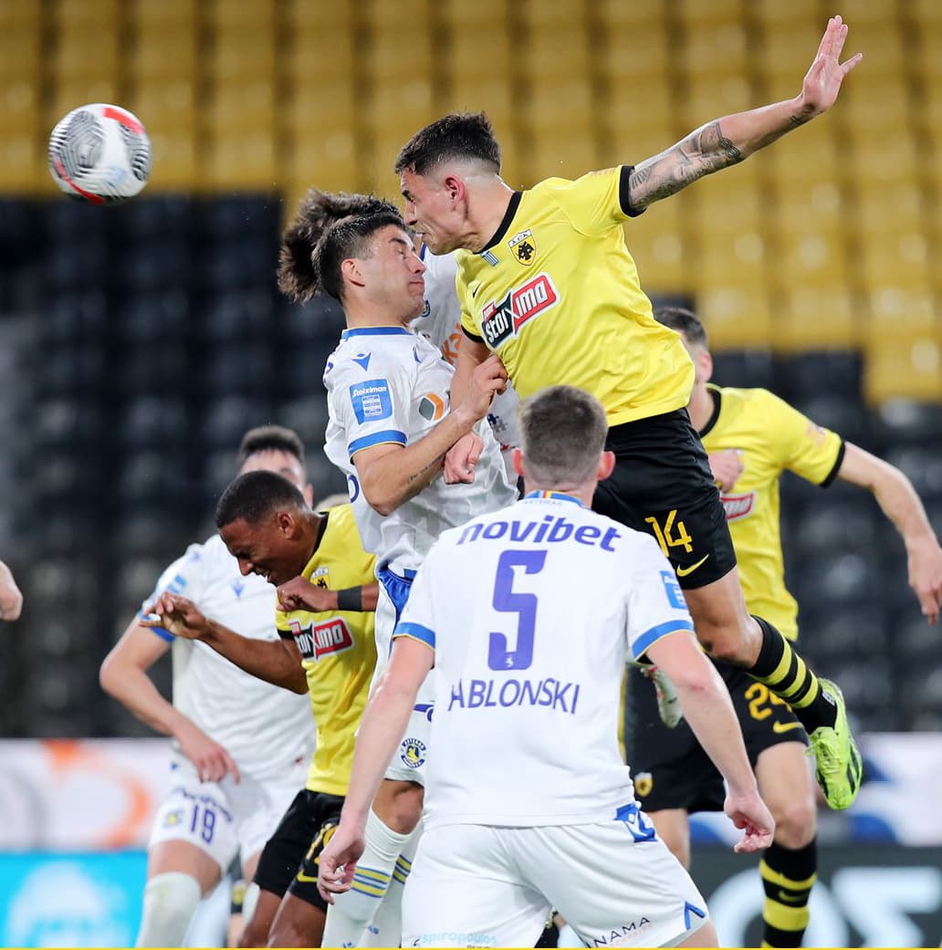 Ervin Zukanovic hace dos autogoles y el AEK vence al Asteras