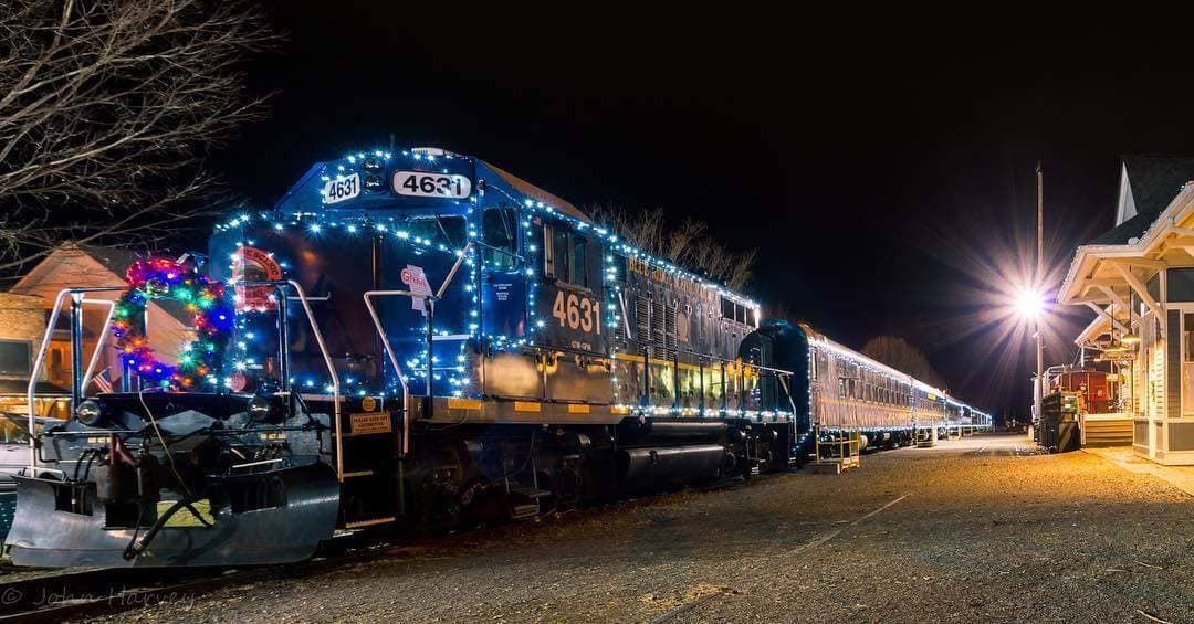 Se trata de una aventura festiva de una hora de duración en la que podrás escuchar música navideña y la historia de "La noche antes de Navidad".
