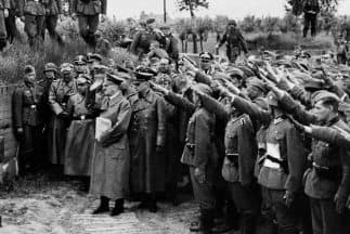 Registros del gobierno recientemente divulgados indican que la CIA y FBI contrataron a exnazis como espías.