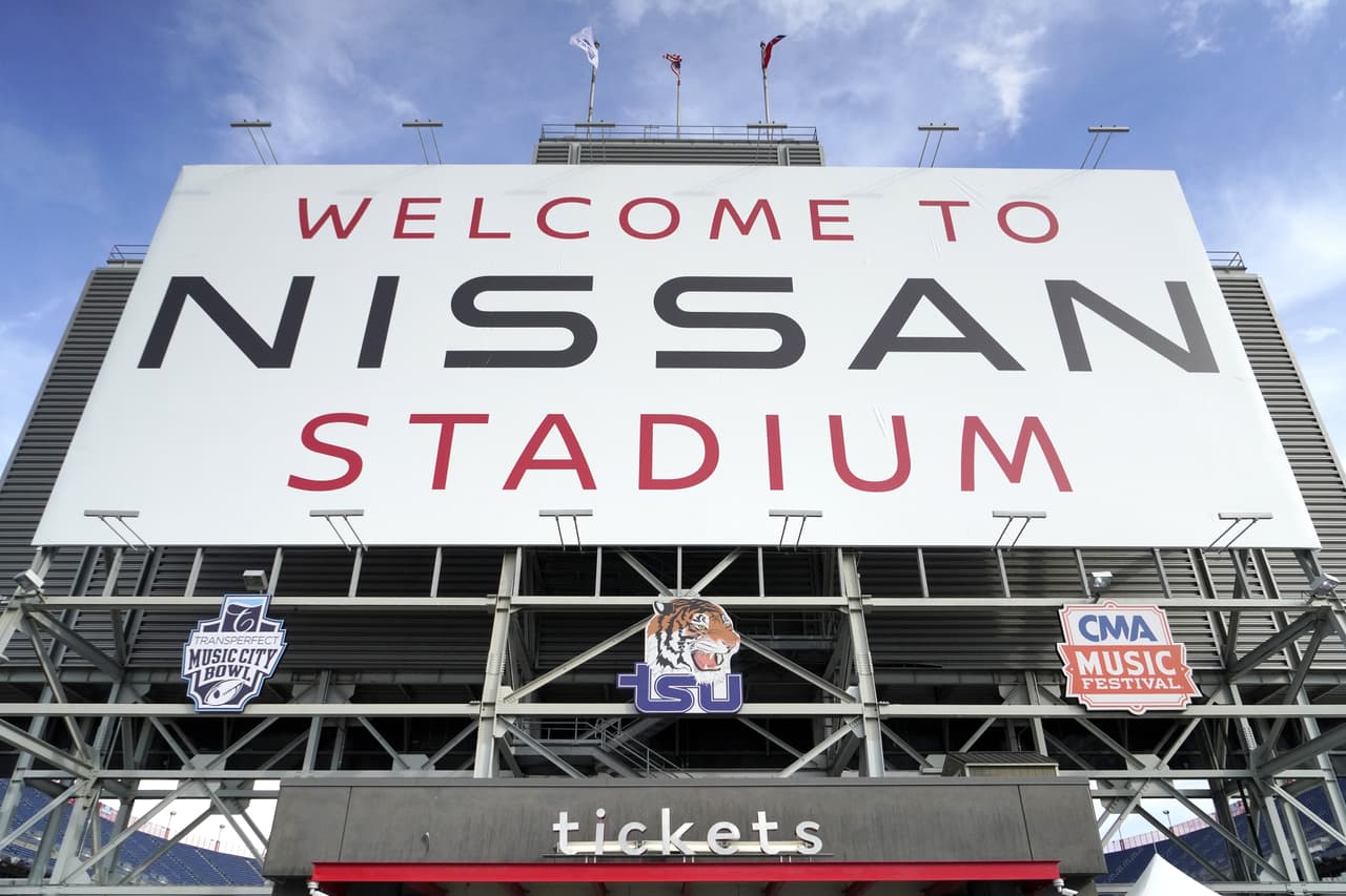 A minutos del pitazo inicial, aficionados de México y Panamá toman sus asientos para disfrutar de 90 minutos de futbol.