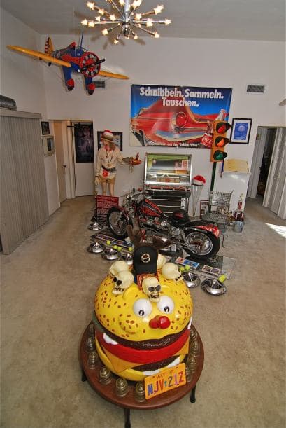 Durante todo este tiempo ha logrado recoletar más de mil cosas relacionadas con este platillo muy americano.