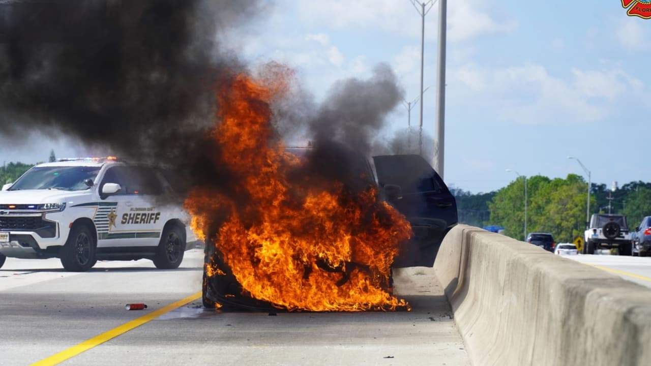 Tampa Fire Rescue respondió al incendio de un vehículo en NB I-275 en Tampa. Sin embargo, los bomberos jamás pensaron en que la persona en peligro sería un atleta bastante conocido de la ciudad.