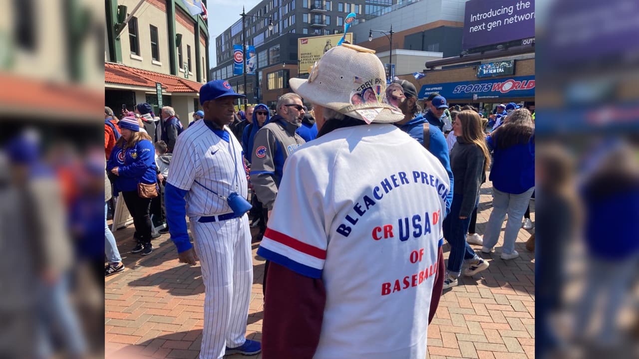 Aficionados de todas las edades se dieron cita en el icónico rigley Field para dar inicio a la temporada.