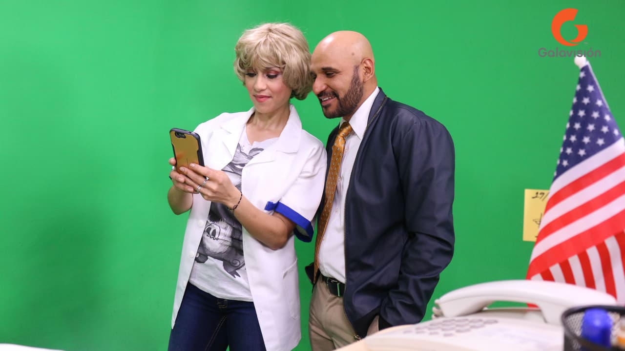 En la vida real Francisco es amigo y colega de 
<b><a href="https://www.univision.com/series/los-cousins/los-cousins-webisode-7-pet-shop-boys-video">Nora Marines, quien anteriormente nos hizo reír en el webisodio 'Pet Shop Boys</a></b>'.