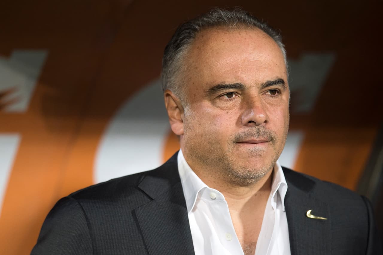 Guillermo Vázquez no ve fracaso en Pumas