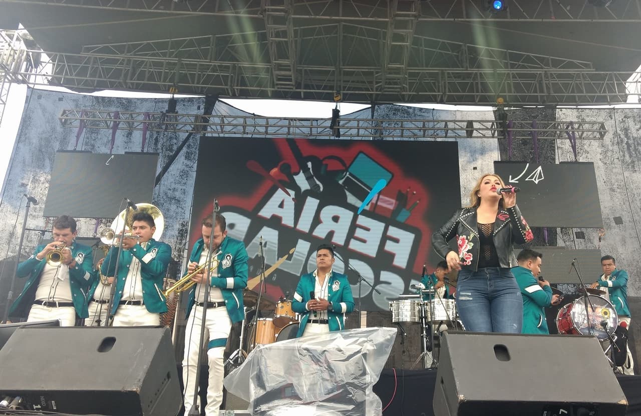 Chiquis Rivera viajó a México para presentarse en un evento de radio en la Plaza de Armas de Toluca, Estado de México.
