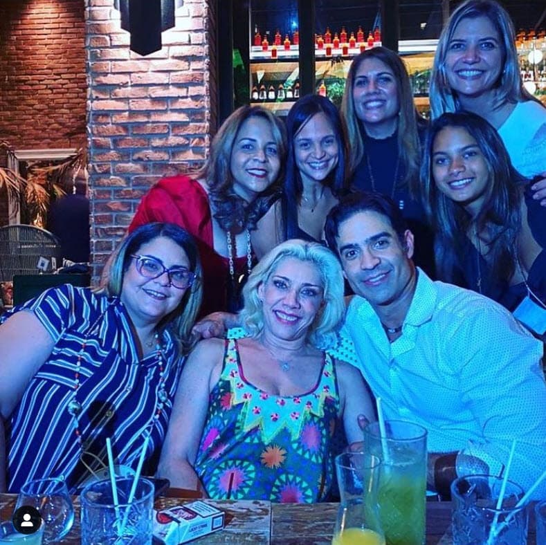 "Yo no me cierro a nada porque el amor es bonito y te digo, duré un tiempo yo me ilusioné mucho con mi matrimonio anterior, si la vida nos sigue llevando por buen camino, la relación va bonito, 
<b>yo podría llegar hasta las últimas consecuencias</b>, no pasa nada", sentenció a 'Venga la alegría'.
<br>