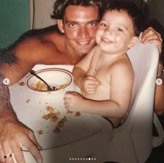 Julián Jr. es el segundo de los tres hijos que tiene Julián Gil.