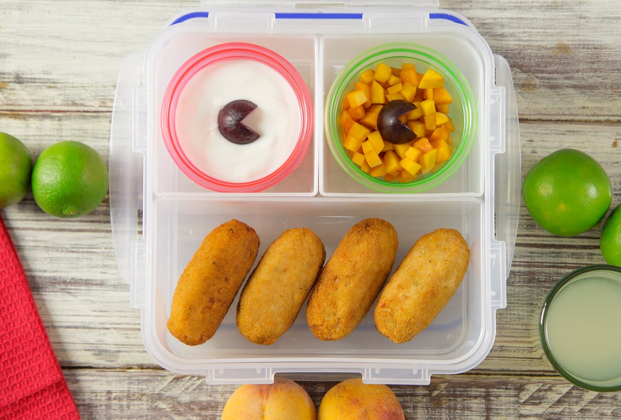 Croquetas de atún + yogurt y fruta (Día 6) - Un mes de lunch boxes sanos