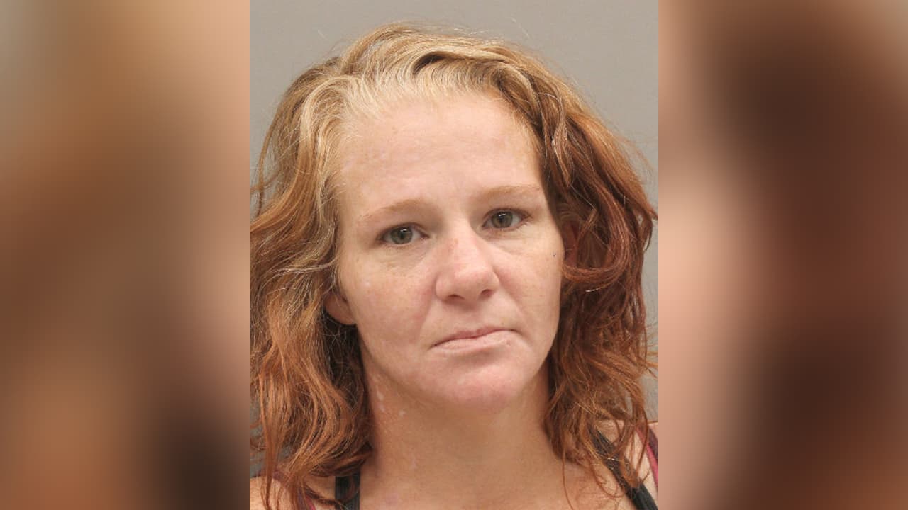 Amanda Marie West, es buscada por ausentarse sin autoricación del centro correccional comunitario.