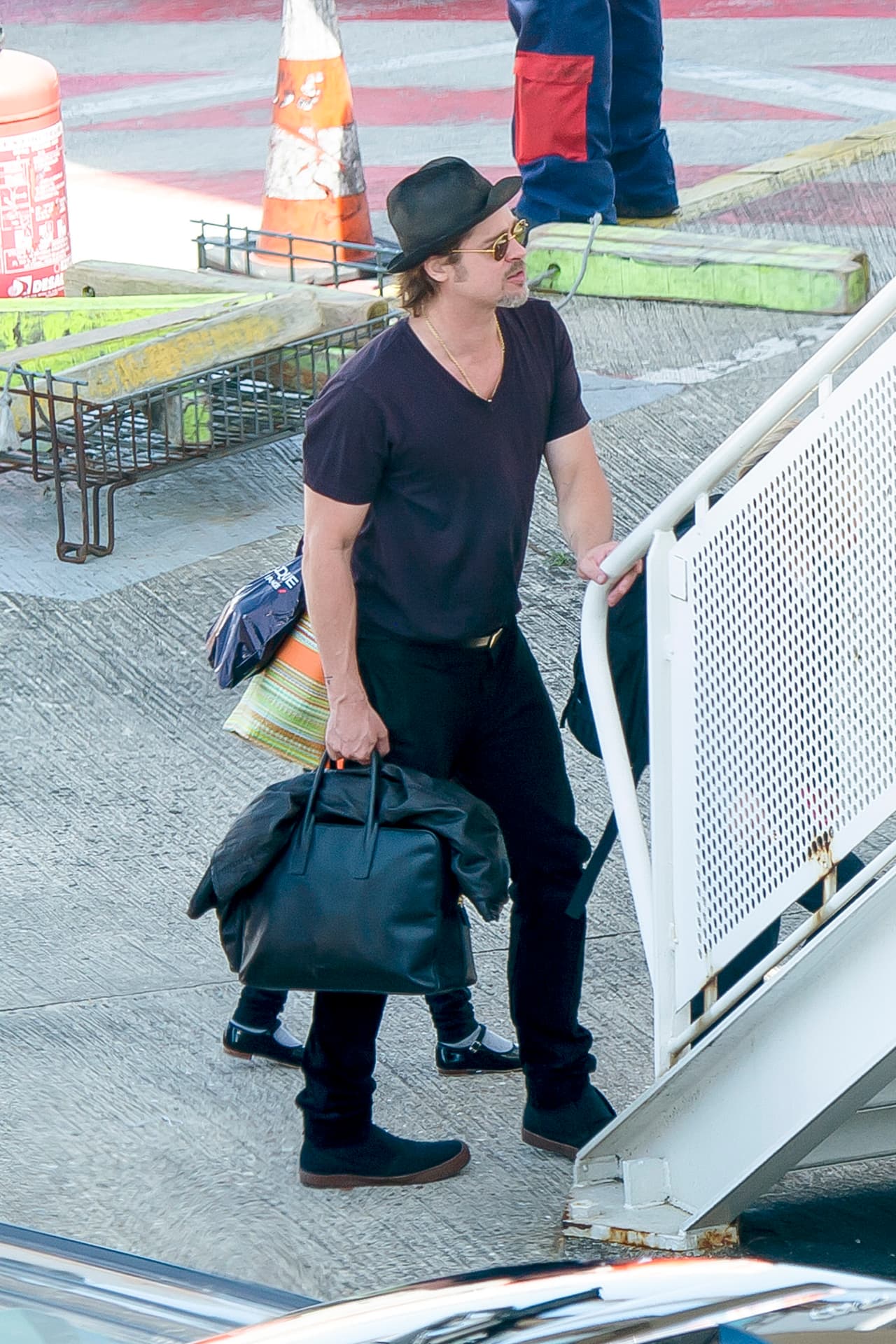 ¿Habrán pedido pollo o pasta en el avión?